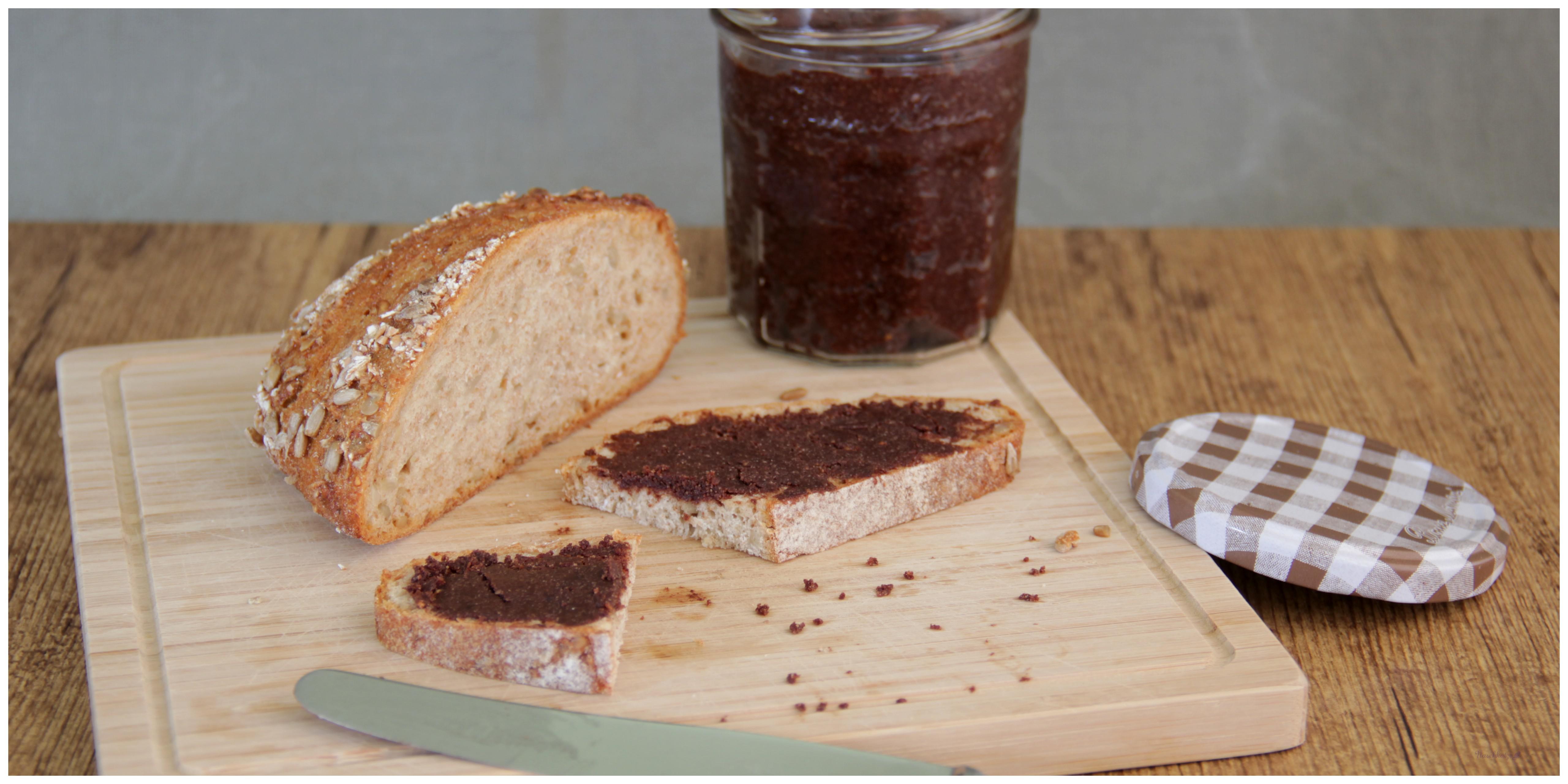 Selbstgemachte Nuss-Nougat-Creme