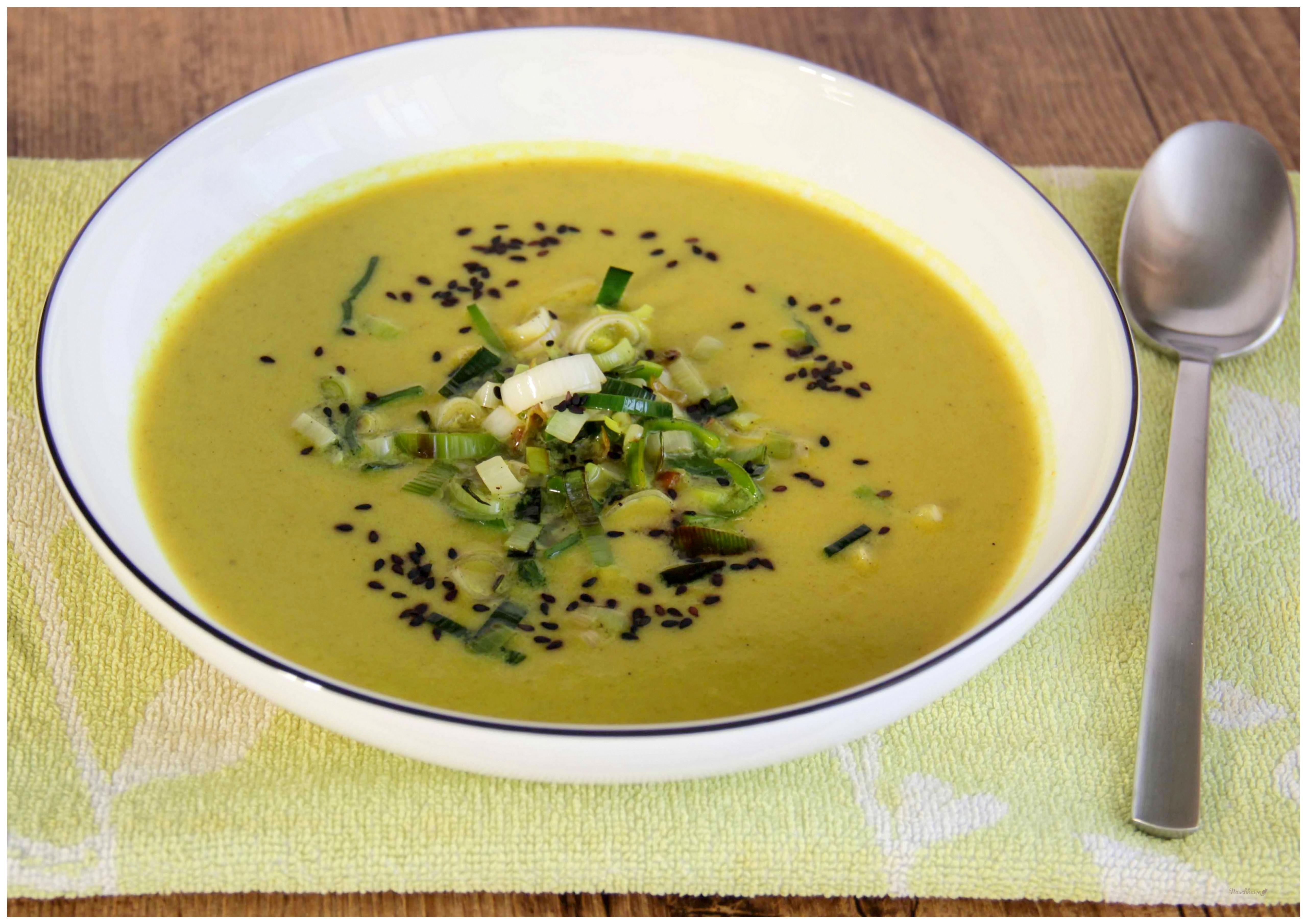 Lauchcremesuppe mit Curry & Apfel