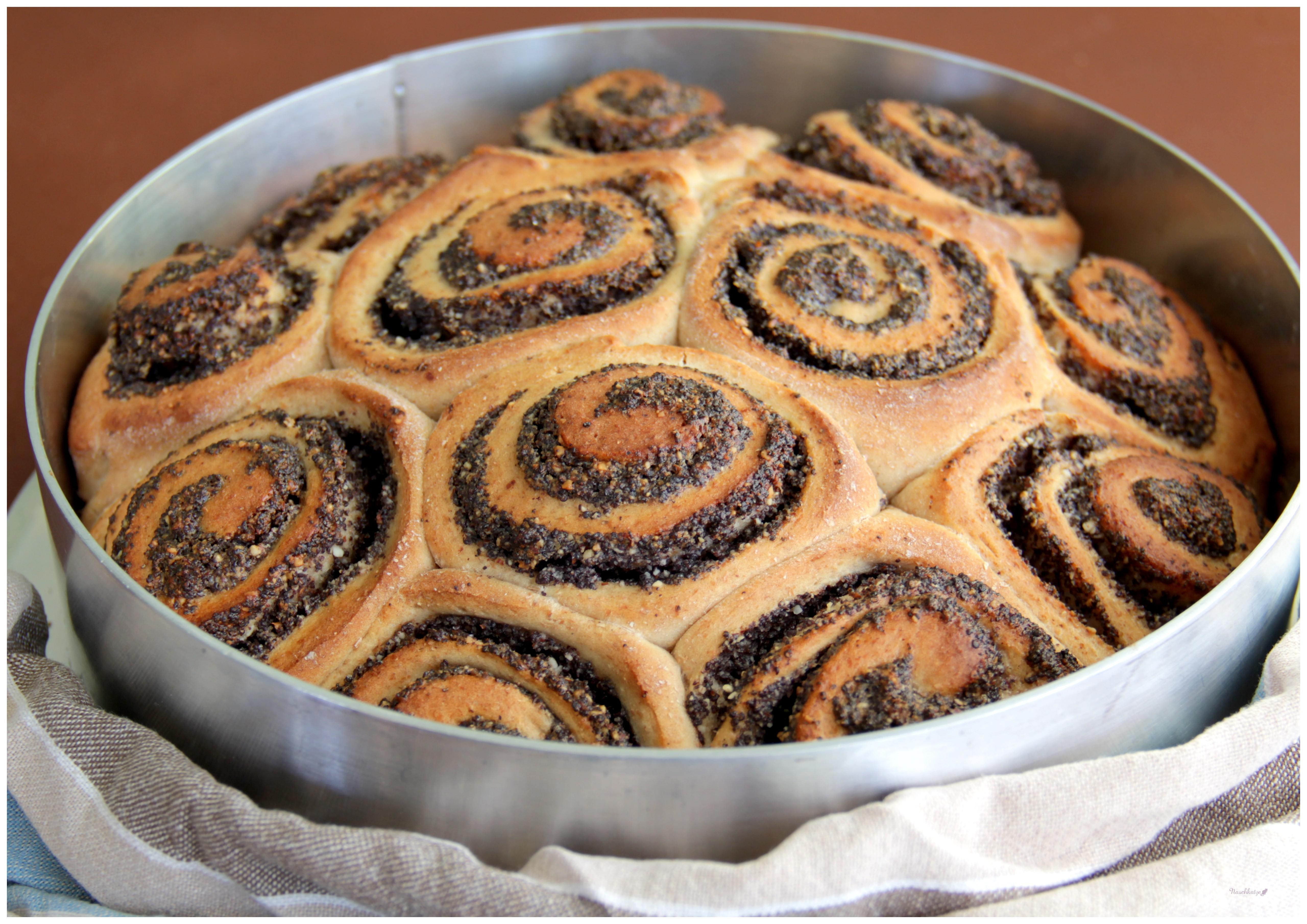 Veganer Mohn-Rosen-Kuchen