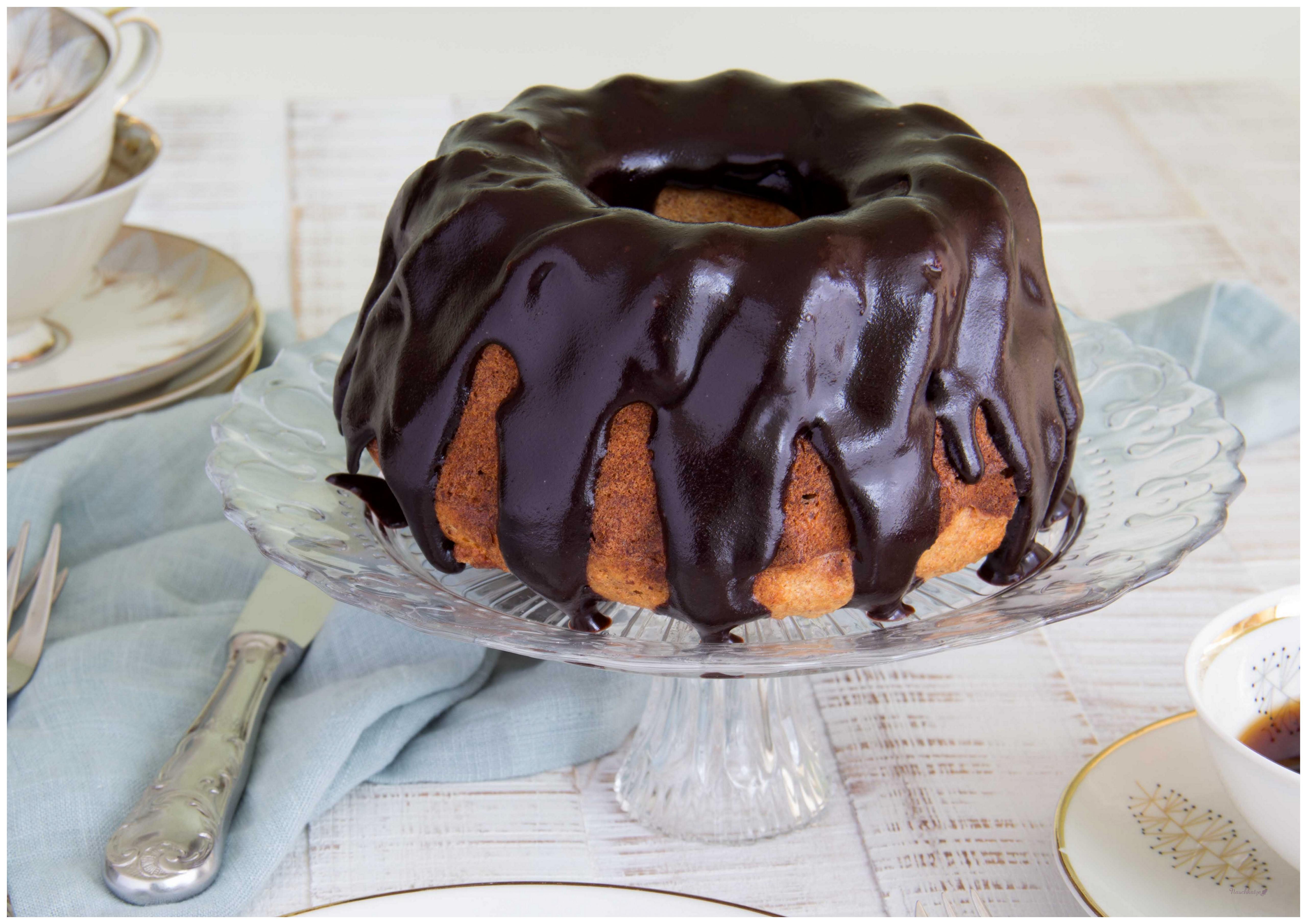 Saftiger Nusskuchen (ohne Kristallzucker)