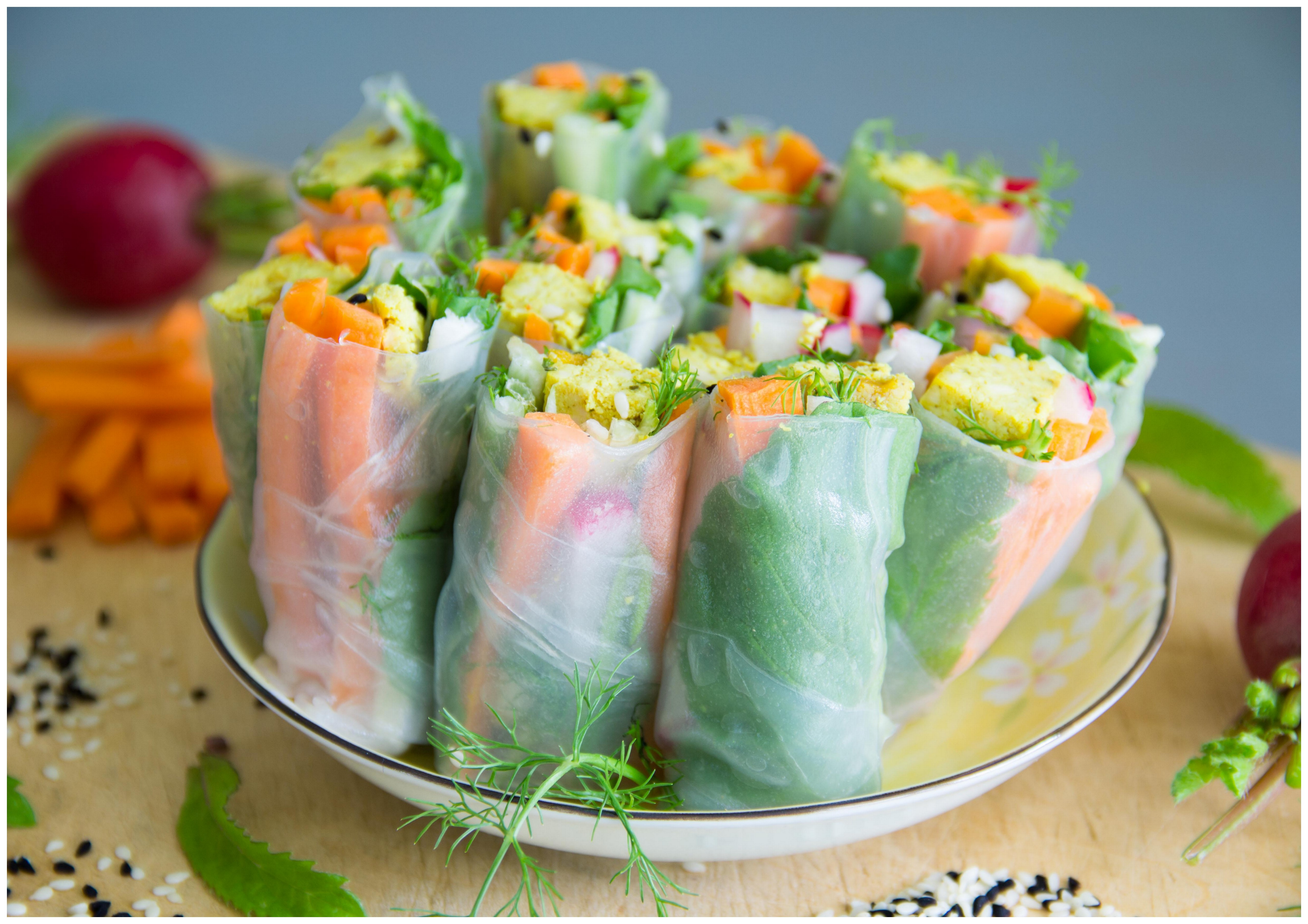 Sommerrollen mit Mango-Curry-Tofu