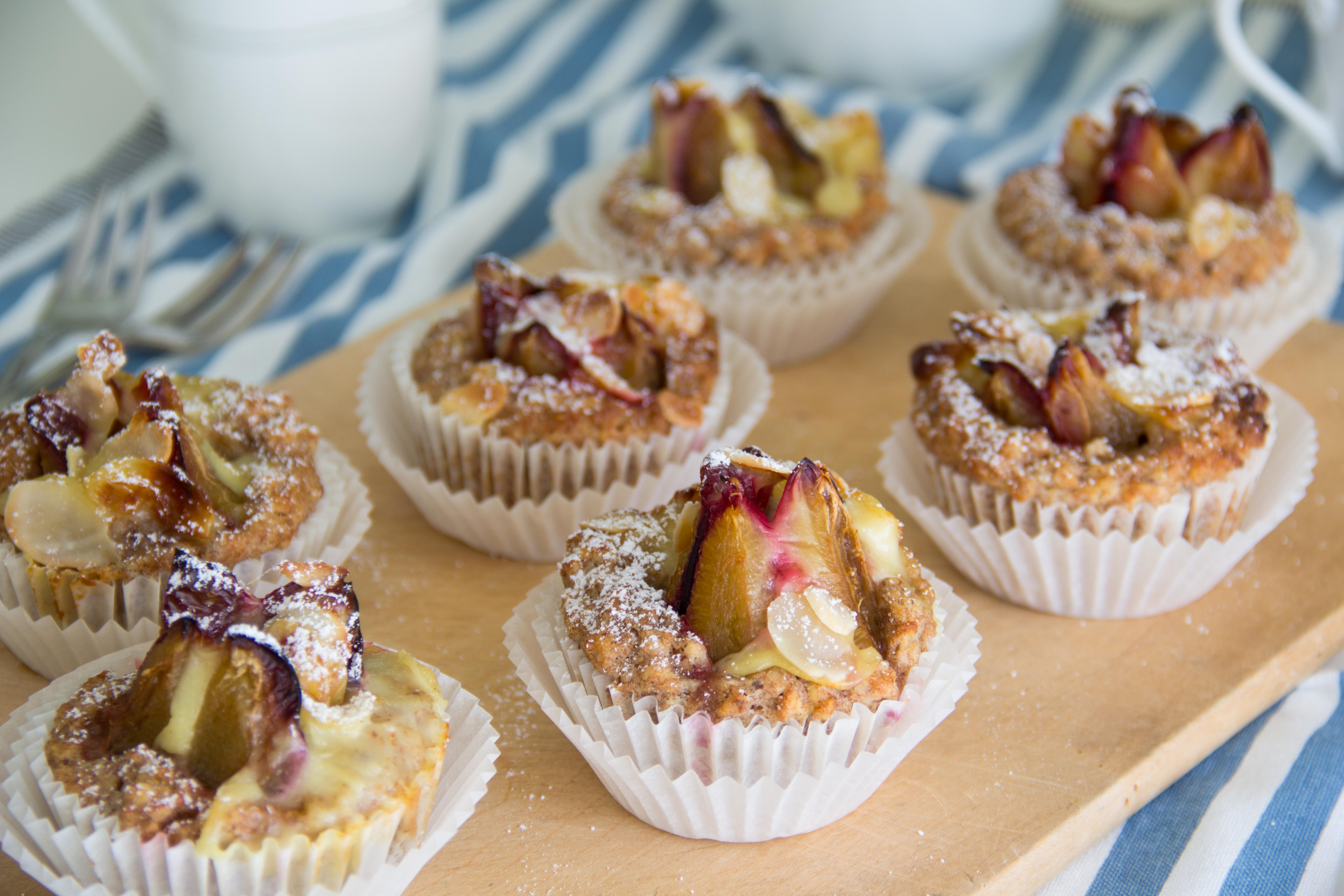 Haferflockenmuffins mit Zwetschge & Vanillepudding