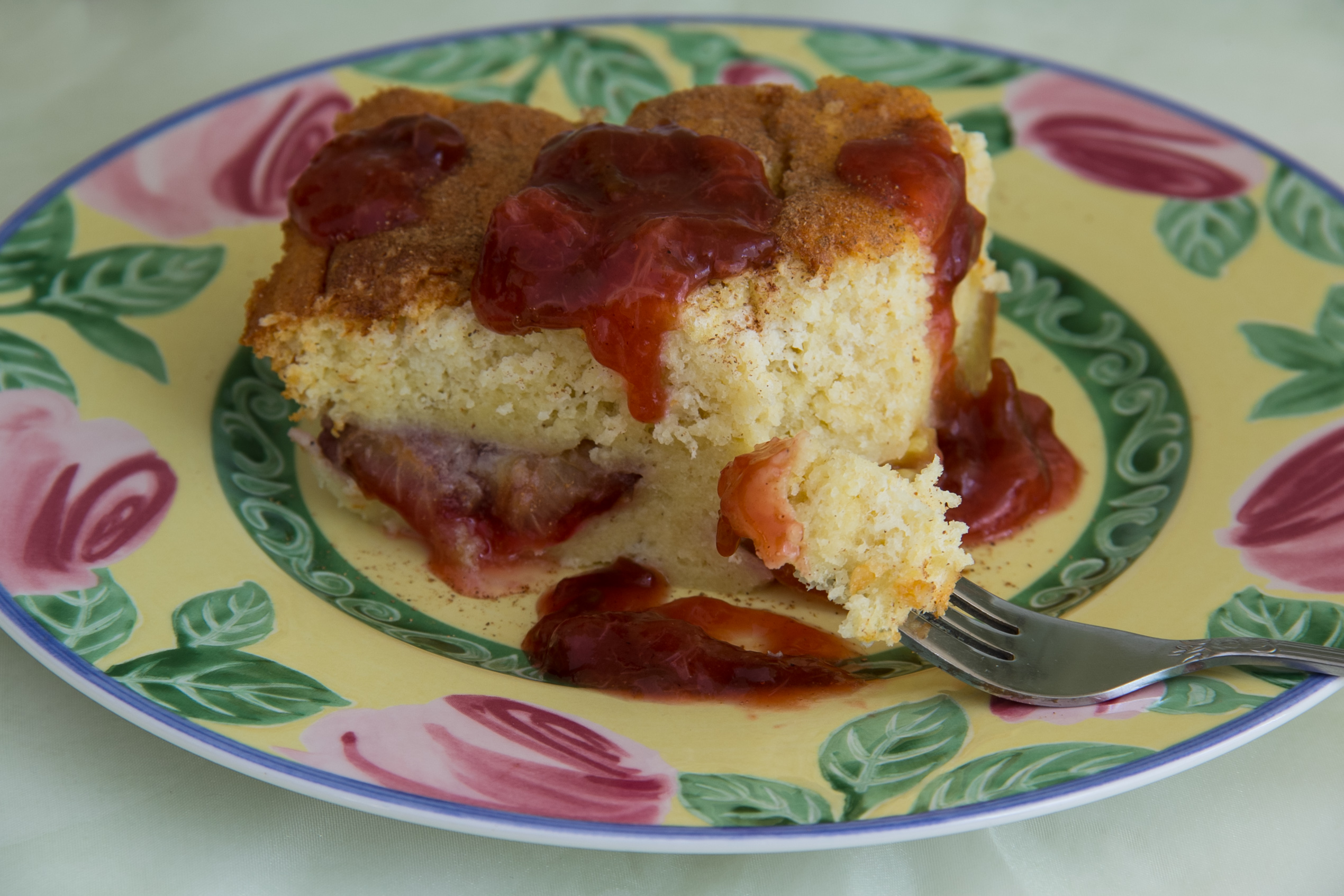 Grieß-Zwetschgen-Schnitten mit Kompott & Zimt