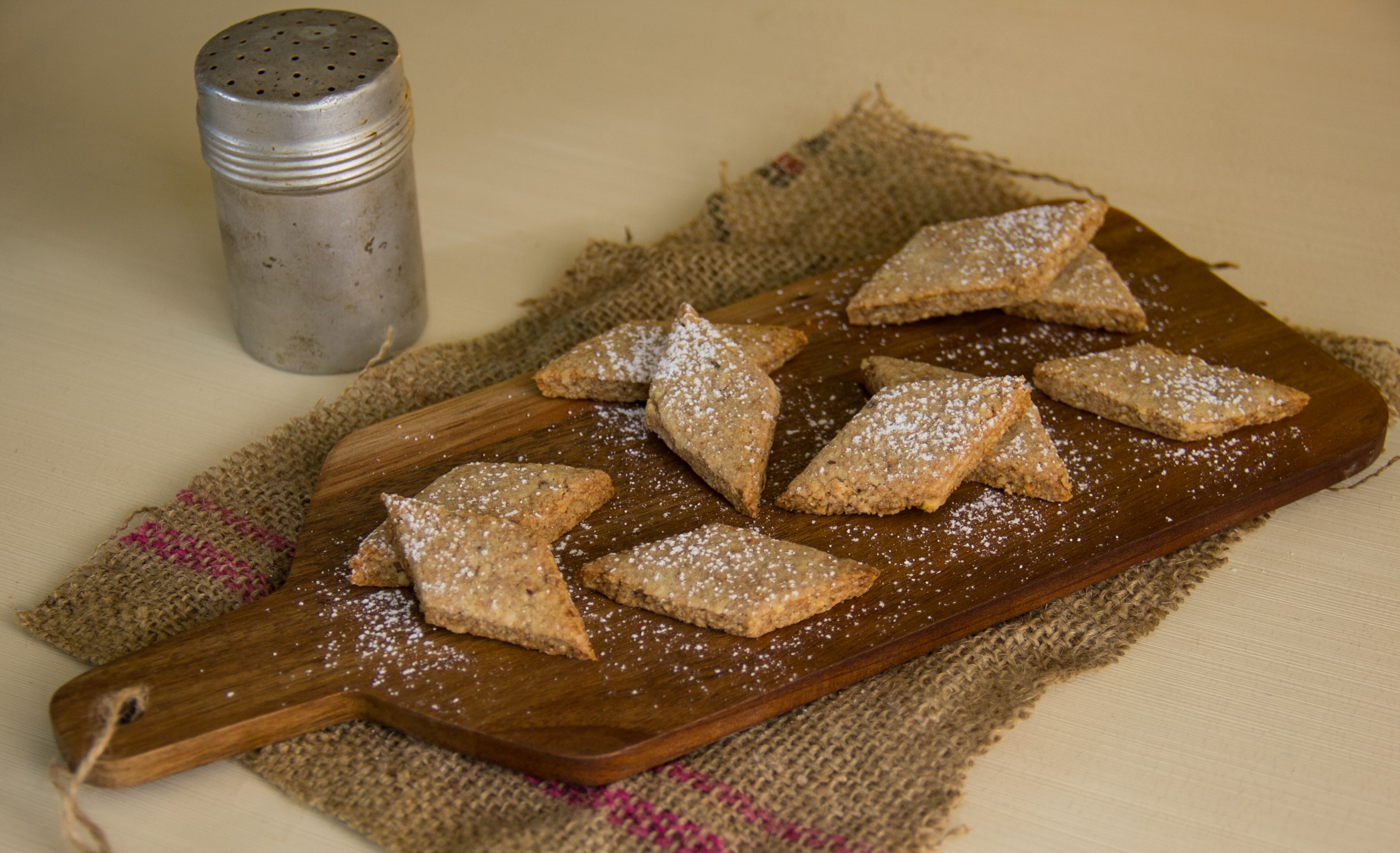 Anis-Nuss-Rauten mit Dinkelvollkorn