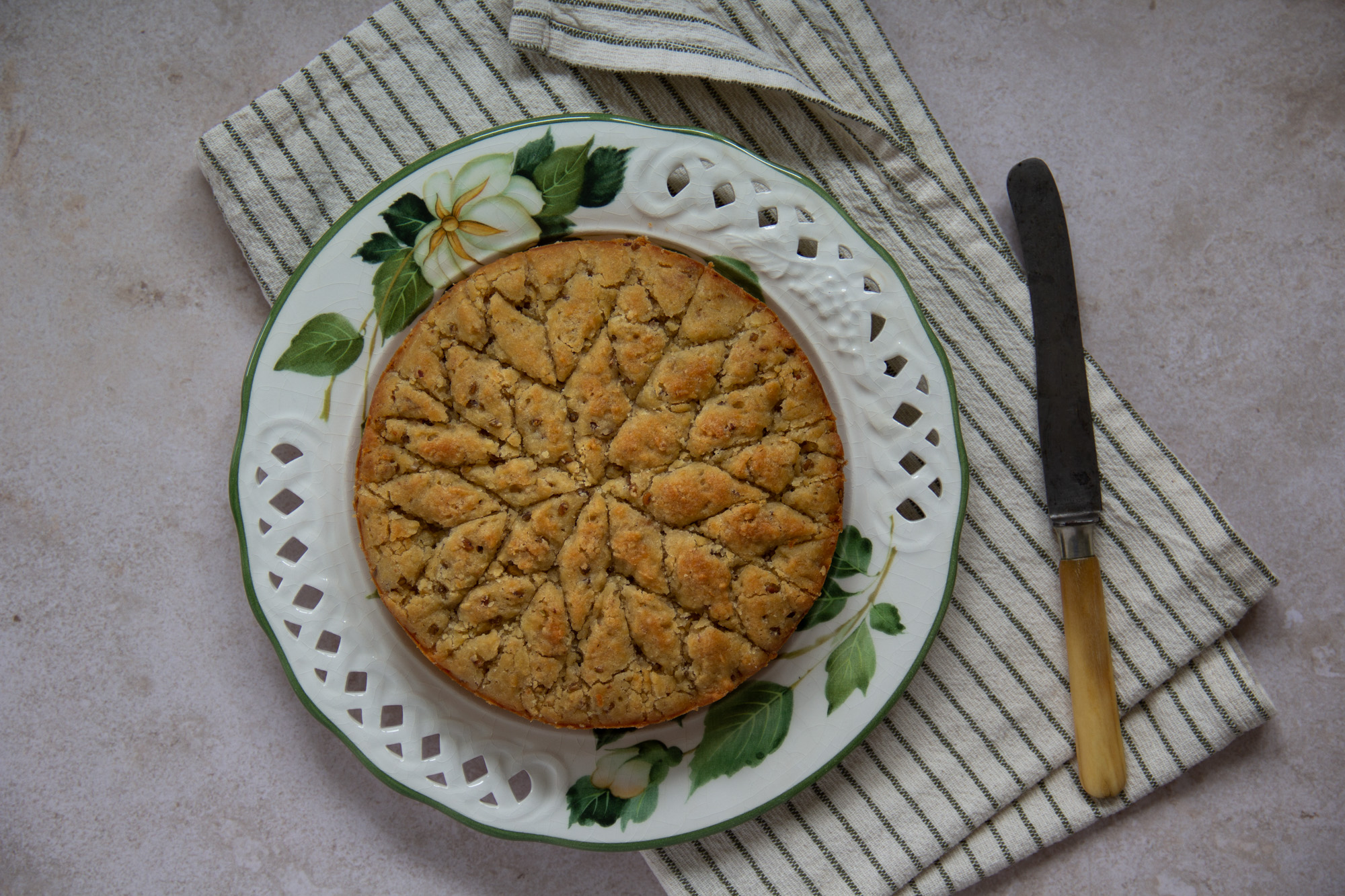 Helbeh – Jordanischer Hefekuchen mit Bockshornkleesamen