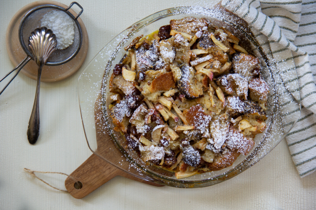 Naschkatze - Reste-Nascherei: Scheiterhaufen mit Apfel, Rosinen & Rum Naschkatze - Reste-Nascherei: Scheiterhaufen mit Apfel, Rosinen & Rum