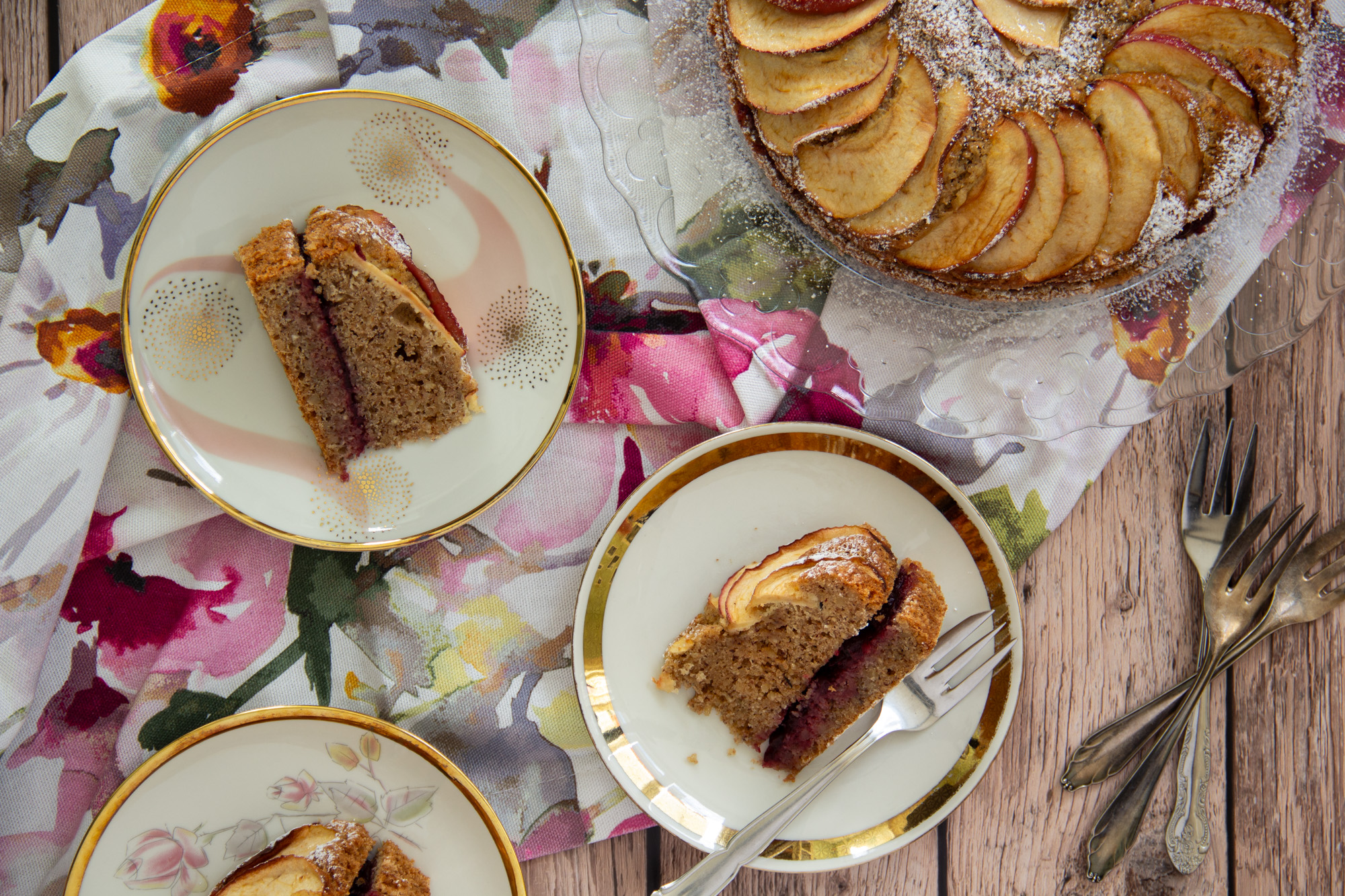 Südtiroler Buchweizen-Torte mit Preiselbeeren