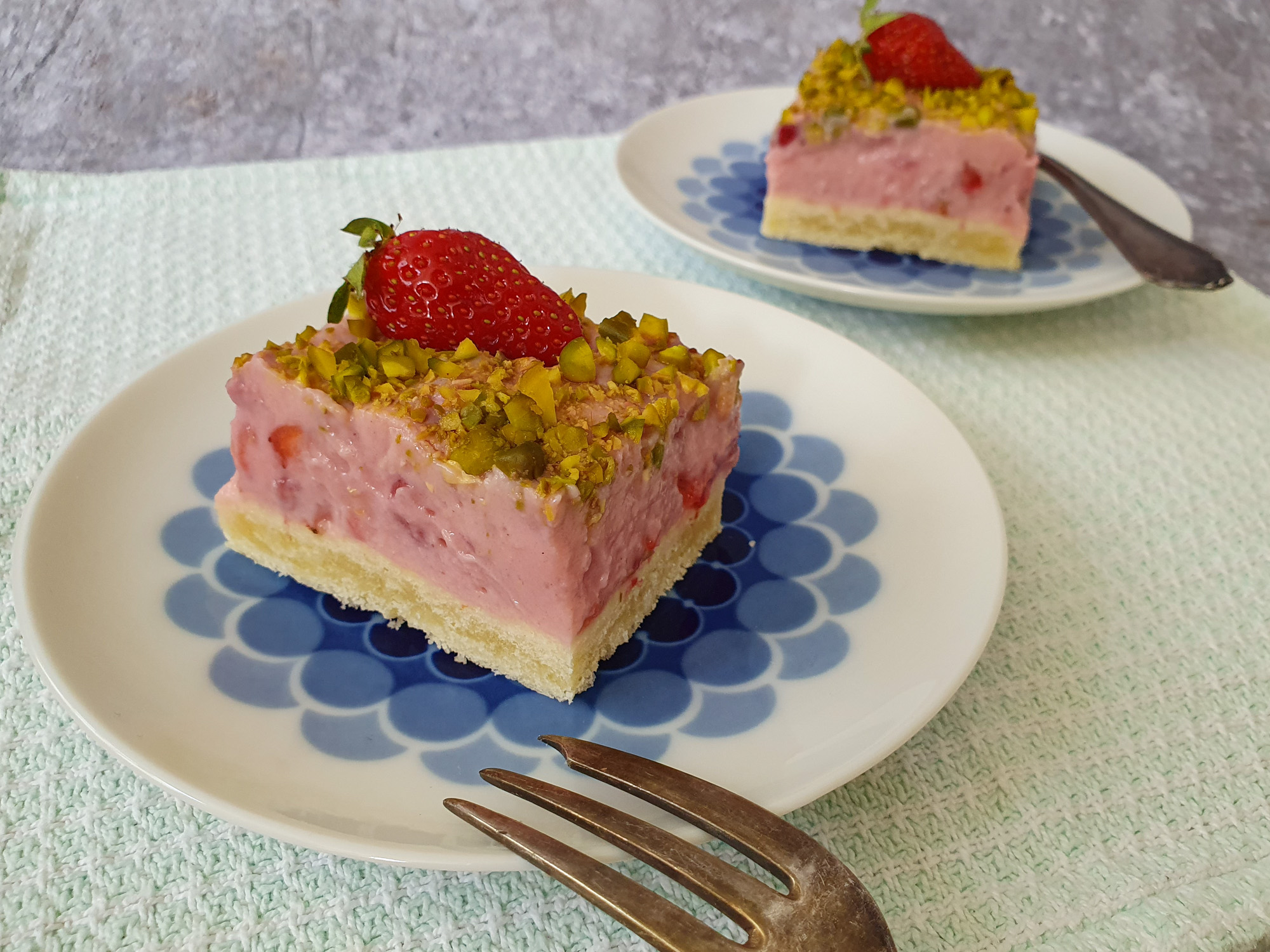 Erdbeer-Schnitten_vegan, zuckerfrei, glutenfrei_BEARB-4